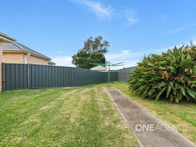 4 / 5 Dryden Close, Nowra