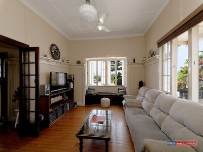 14 North Station Road, North Booval