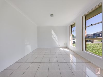 25 Snapdragon Crescent, Hamlyn Terrace