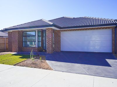 54 Follett Boulevard, Clyde