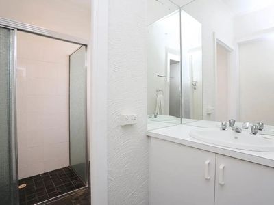 16 Wordsworth Avenue, Heidelberg Heights