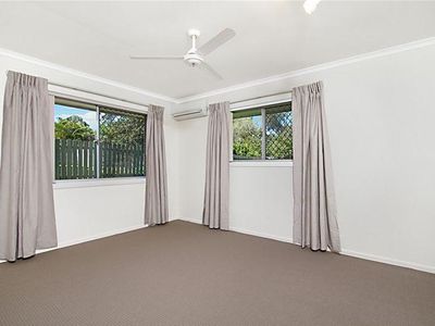 15 Landsborough Street, Rochedale South