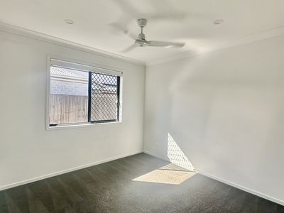 17 Langland Circuit, Walloon