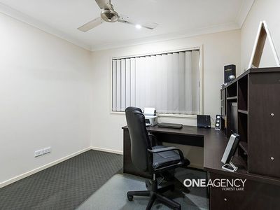 9 Dinnigan Crescent, Durack
