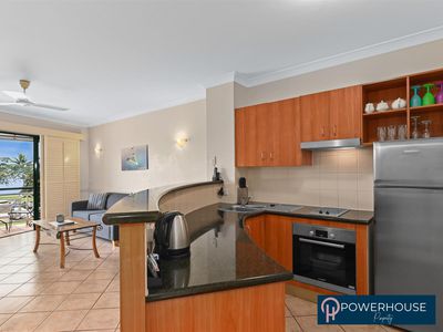 18 / 233-237 Esplanade, Cairns North