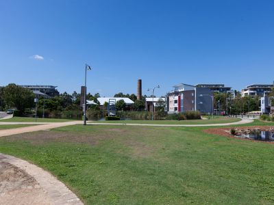 6 / 2 Dressler Court, Holroyd