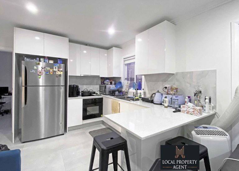 28B Monie Ave, East Hills