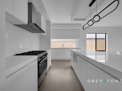 11 Platt Drive, Maddingley