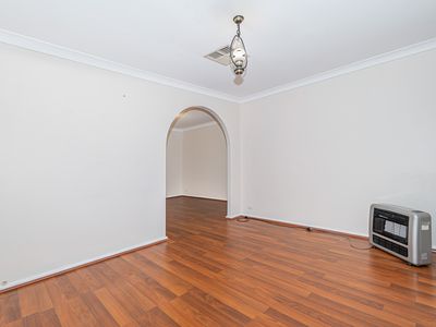 13 Mimosa Court, Kelmscott