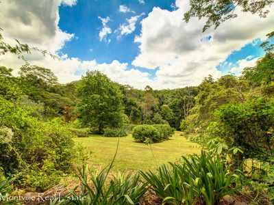 394 Western Avenue, Montville