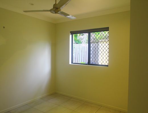 Walk to Noosa River! image 7