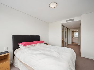 303/30 The Circus, Burswood