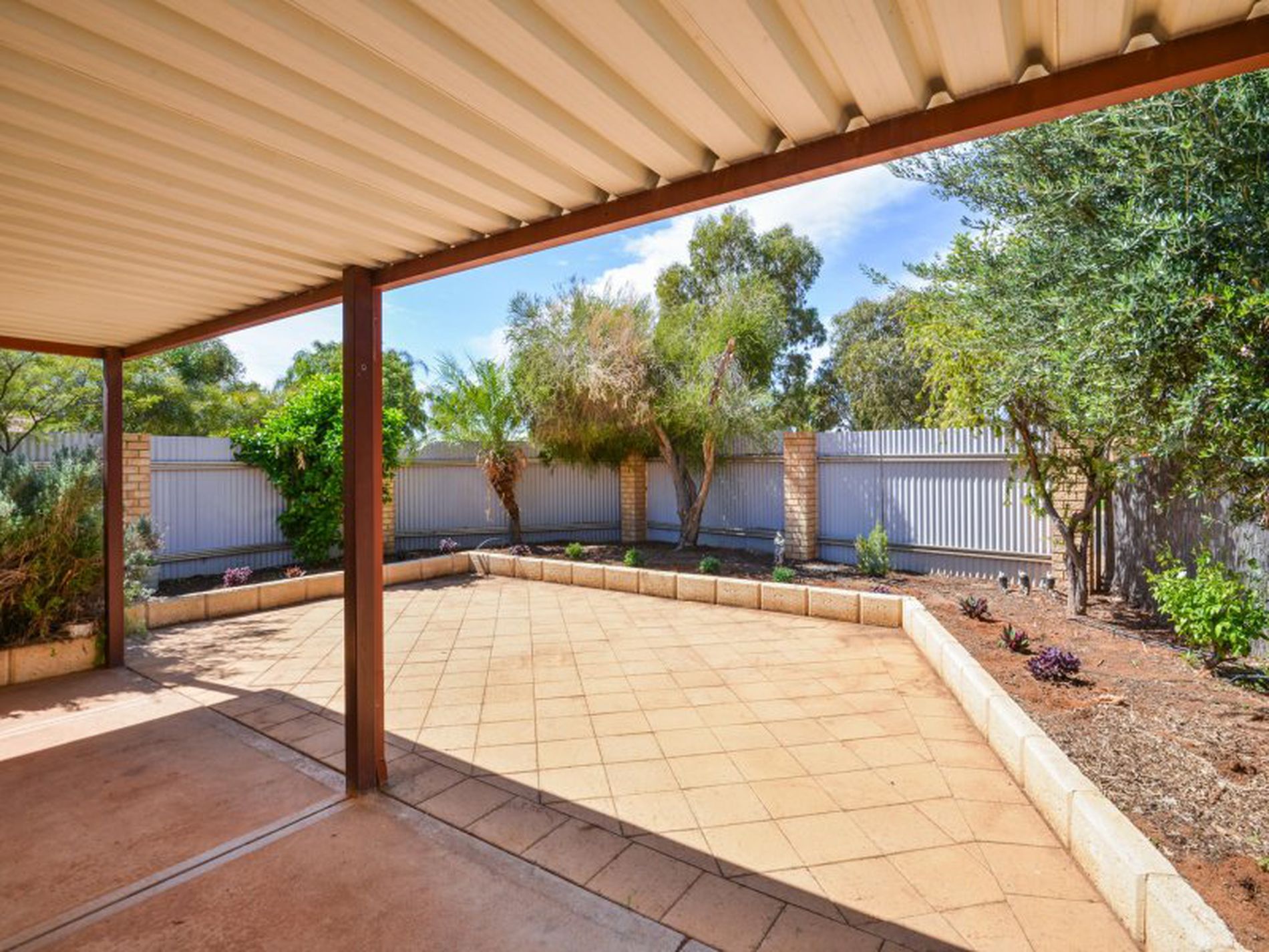 Unit 1 / 19 Ramus Circle, Somerville