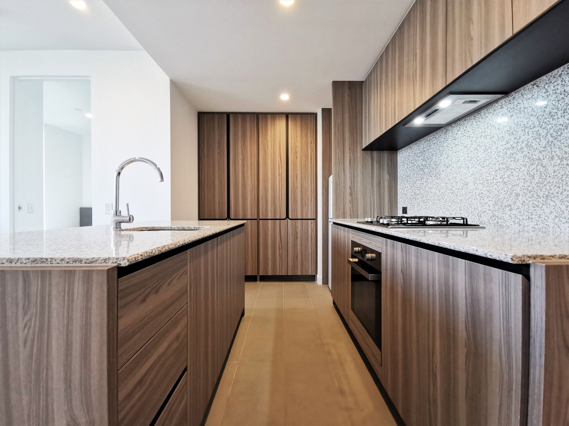 911 / 160 Victoria Street, Carlton