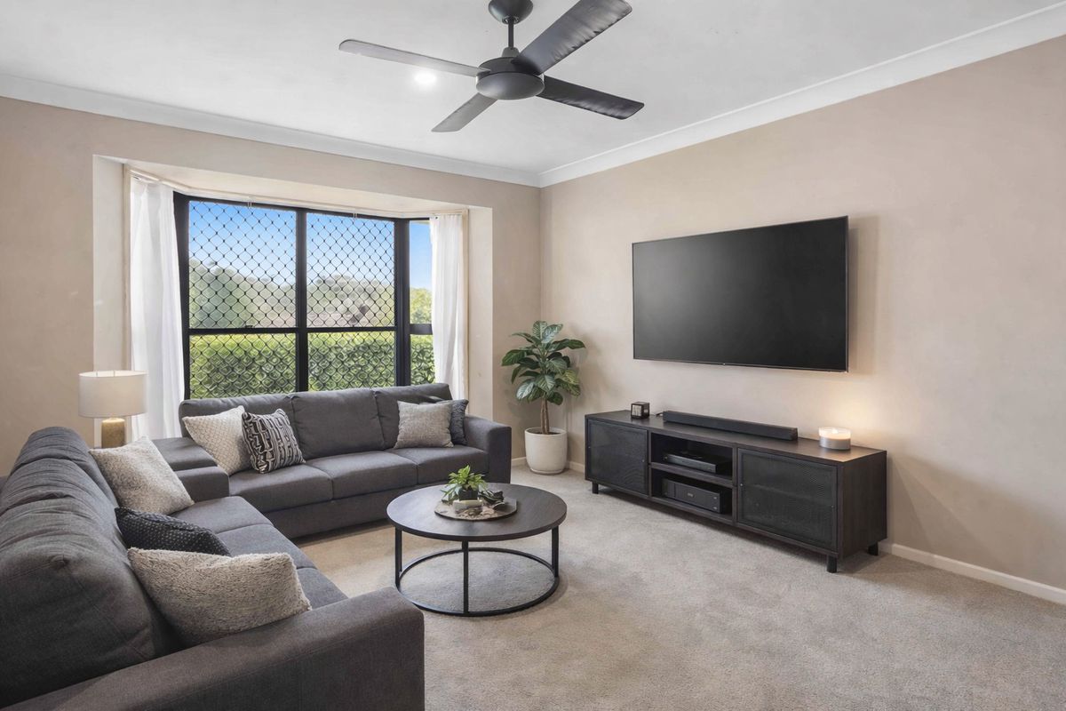 Prime Location – Walk to Windaroo Primary School - 4 Bedrooms, 2 Living Areas