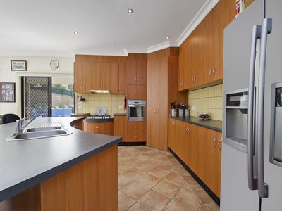 5 Fraser Court, Kangaroo Flat
