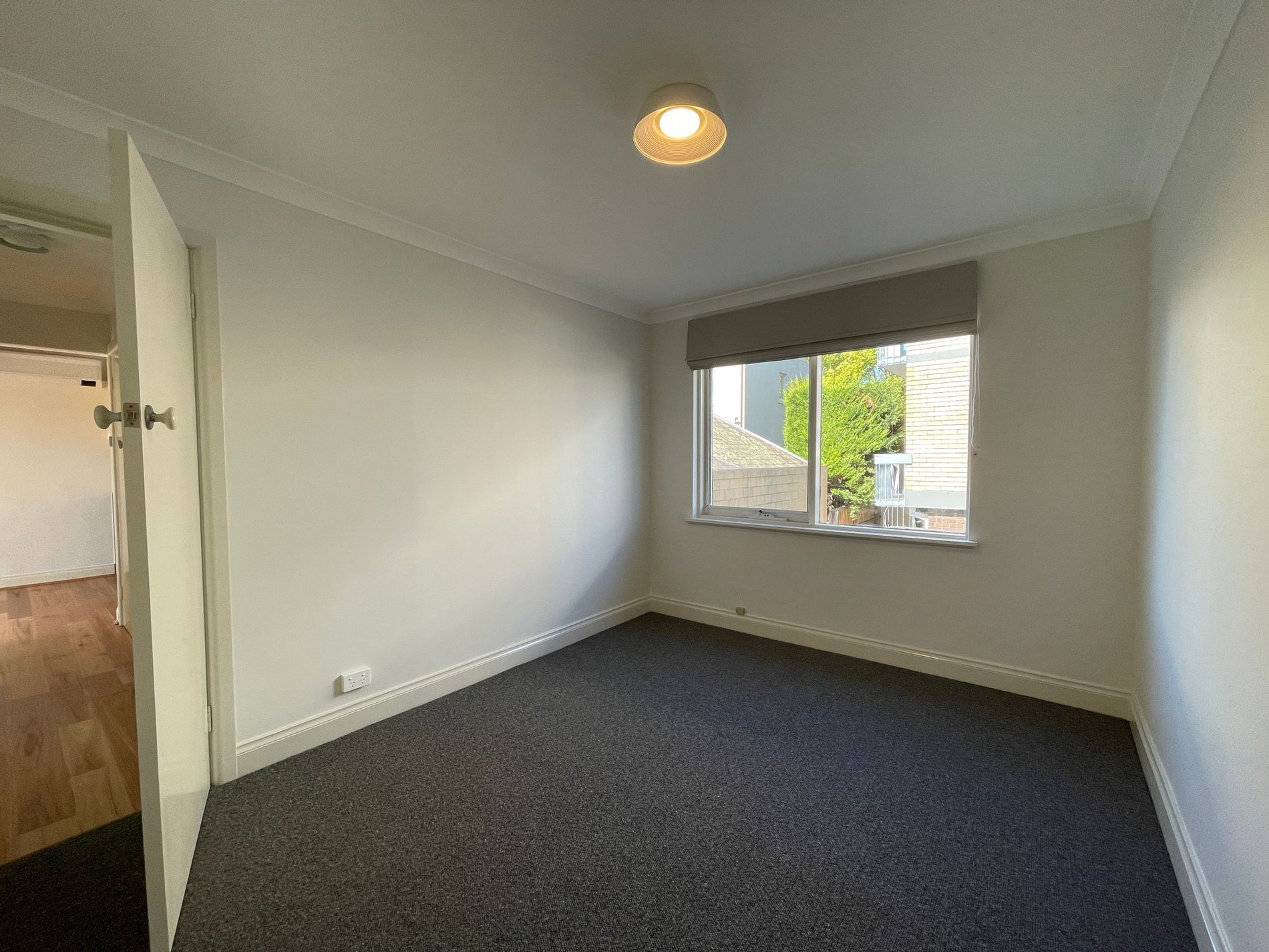 8 / 50 Eastern Beach Road, Geelong