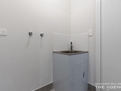 1 / 9 Offham Way, Westminster