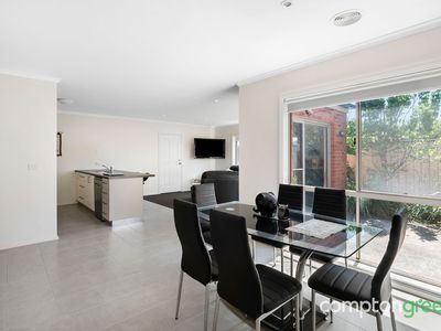 2 / 60 Tanner Street, Breakwater