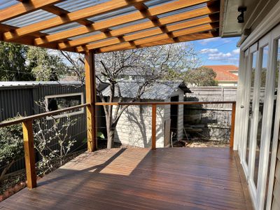 2 Nerissa Grove, Oak Park