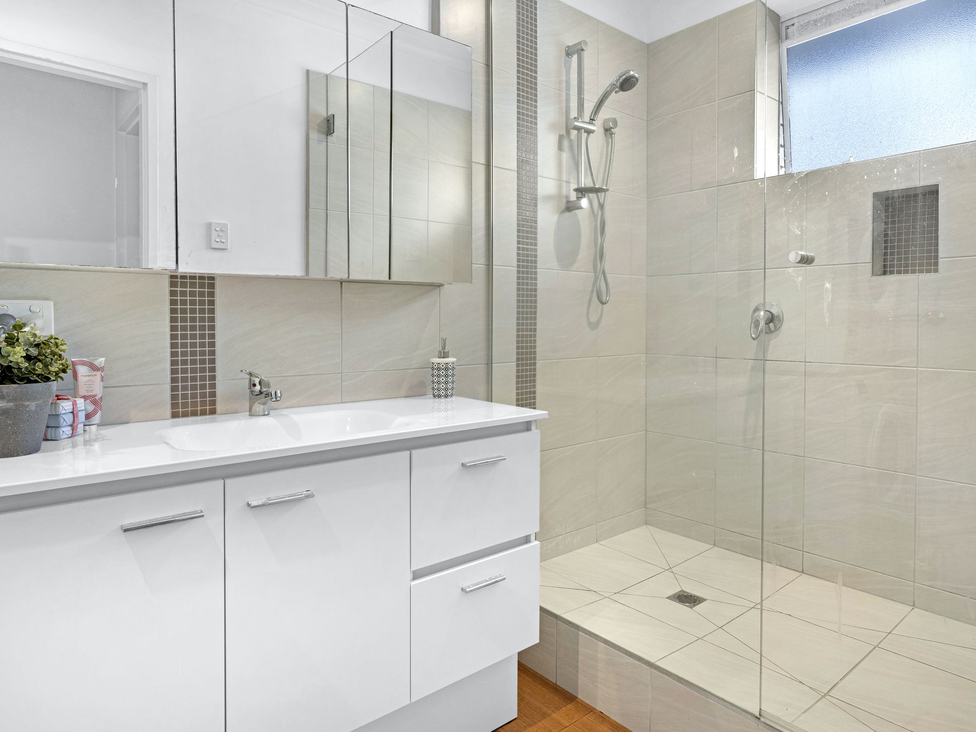 8 / 4 Lyons Street, Williamstown