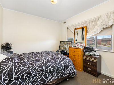 1 4 / 9 Burgess Street, Horsham