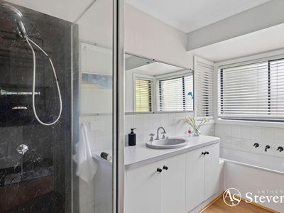 11 Coleraine Drive, Romsey