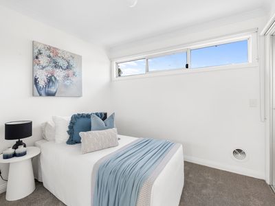 4 / 2 Bellairs Avenue, Seddon
