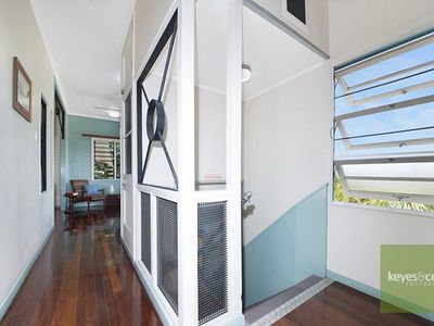 9 McClelland Street, West End