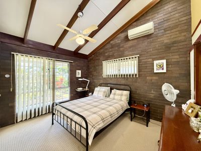 39 Vanda Street, Urangan