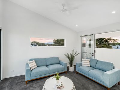 19 Summerland Ky, Broadbeach Waters
