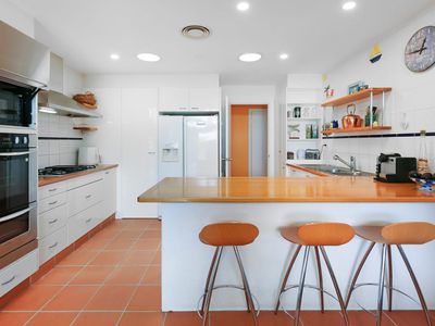 33 Selkirk Ave, Benowa