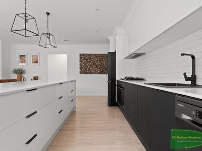 57 Stevenson Way, Orange