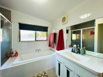 23 Flinders Drive, Moranbah