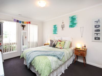 1 / 9-15 Higgs Circuit, Sunbury
