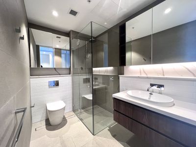 409 / 989-1015 Pacific Highway, Roseville