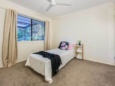 39 Narelle Crescent, Rochedale South