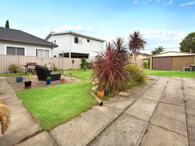 66 Deakin Street, Oak Flats
