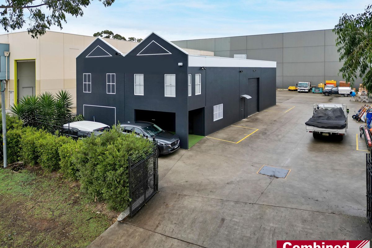 1 / 14 Porrende Street, Narellan