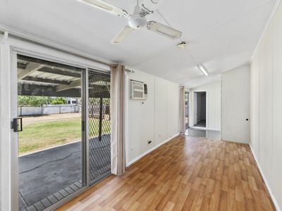 16 McNamara Street, Finley