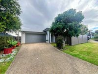 4 Hoop Pine Circuit, Coomera