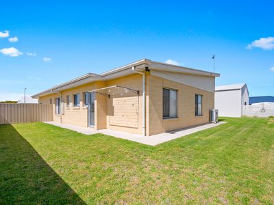 5 Linnell Drive, Beachport