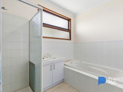 3932 Harmony Way, Harcourt North