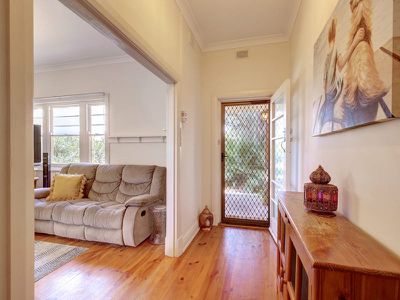 5 Emily Street, Woodville West
