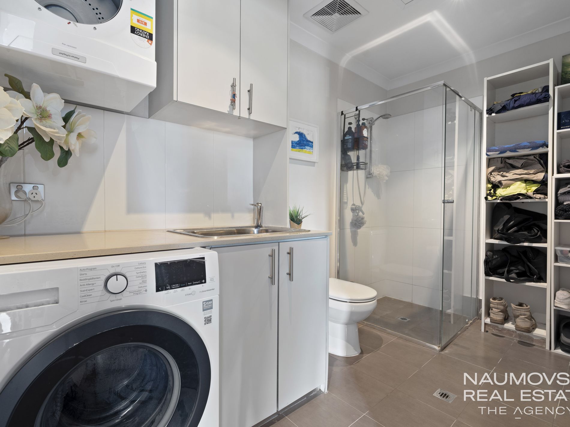 16 / 1 Walsh Loop, Joondalup