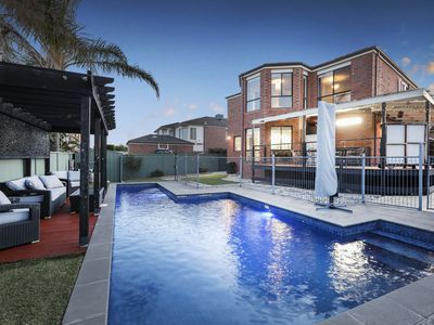 11 Cobblestone Drive, Attwood