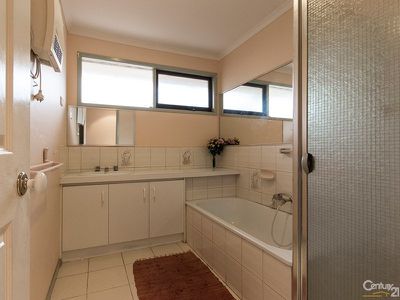 57 Meredith Crescent, Hampton Park