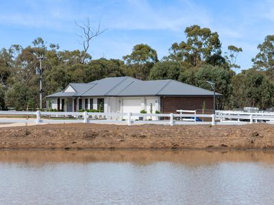 9 Hamilton Court, Heathcote