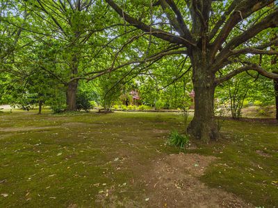37 Douglas Road, Mount Macedon