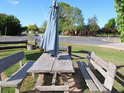 1152 Snow Road, Oxley